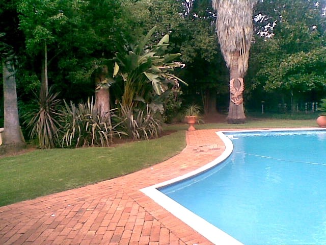 swimming-pool-services